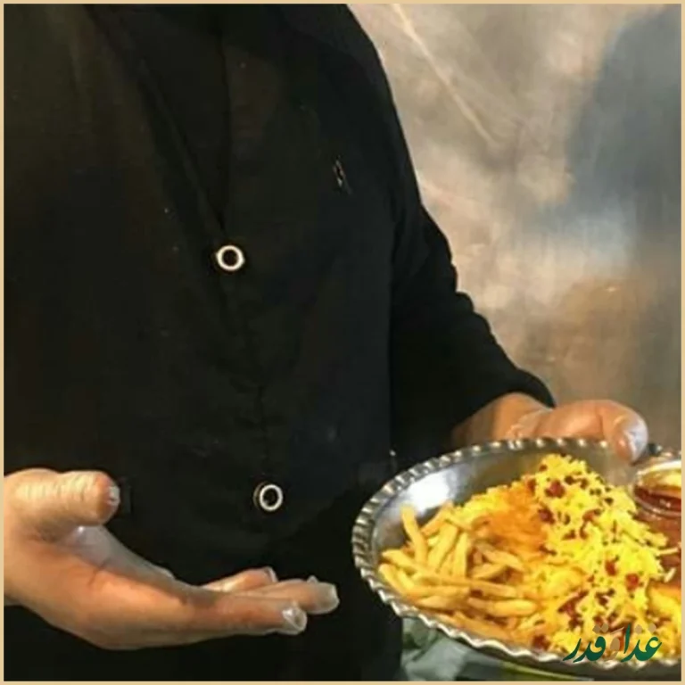 طبخ و پخش غذای خانواده