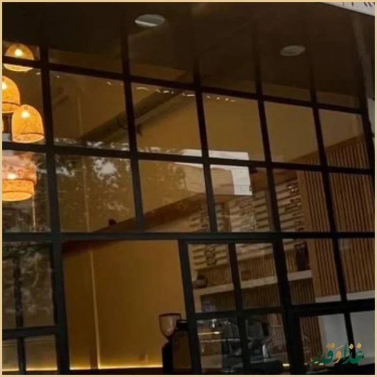 کافه‌رستوران۲۱