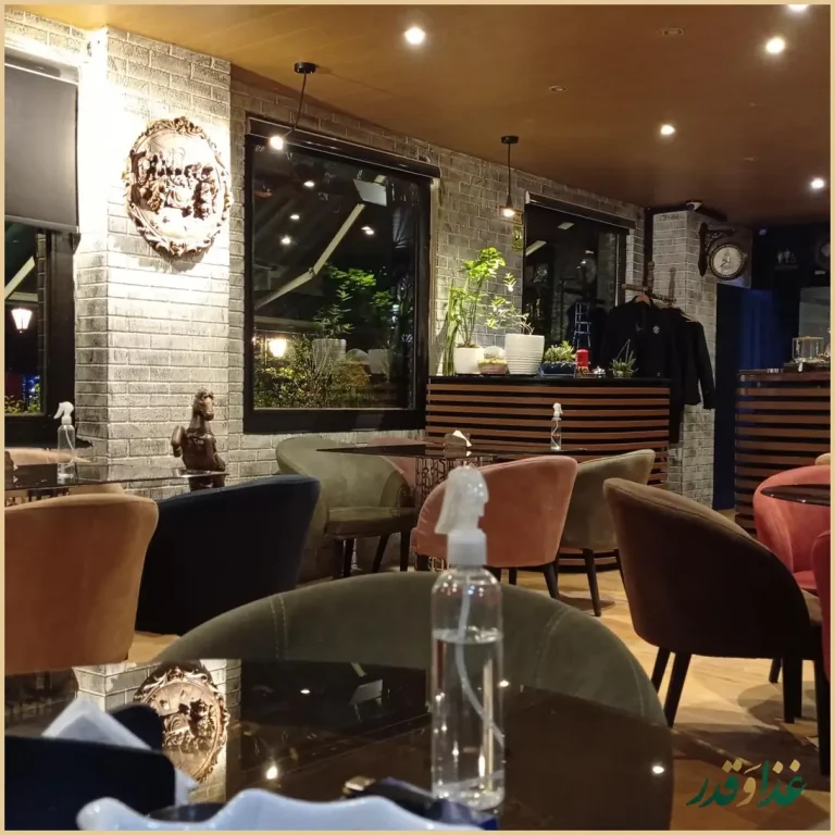 کافه رستوران دلپیانو