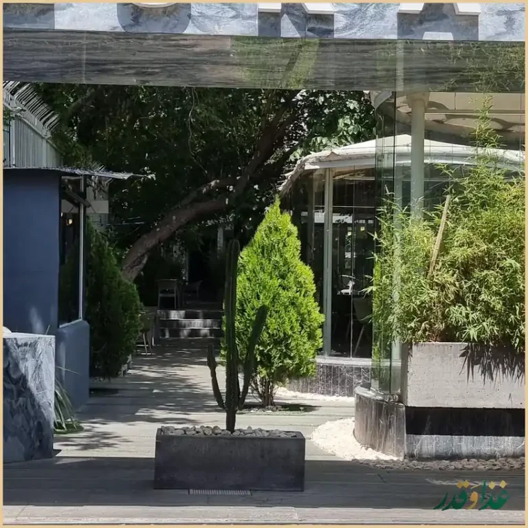 رستوران لوکاس