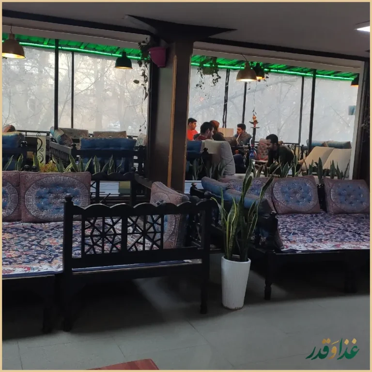 کافه رستوران کوچه باغ