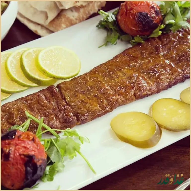 باغچه رستوران سنتی صحرا