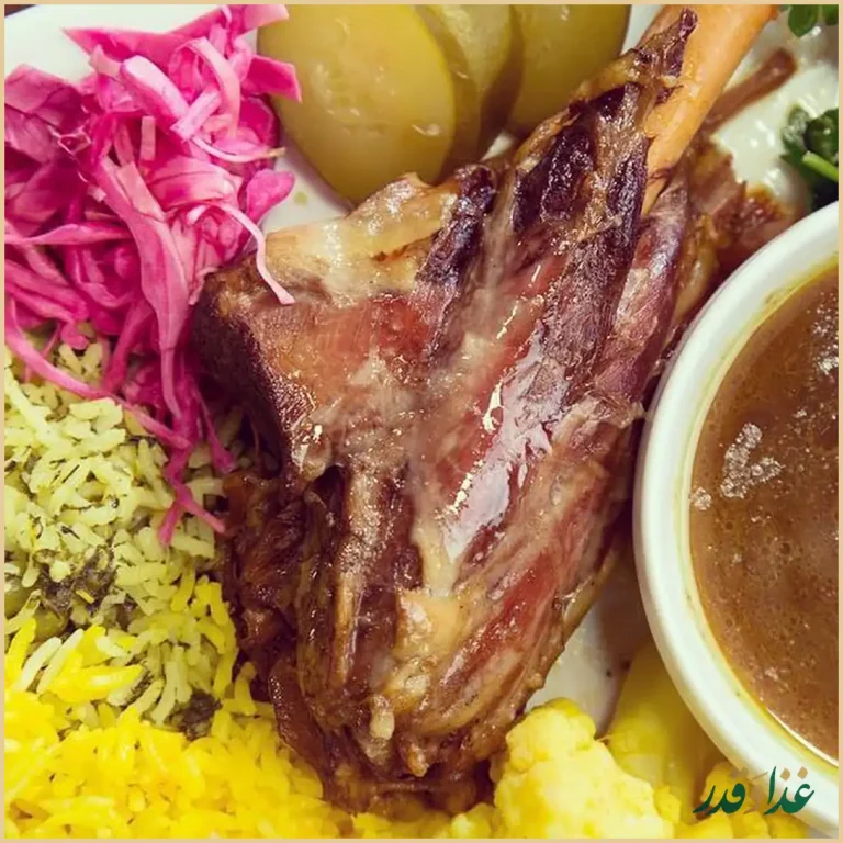 باغچه رستوران سنتی صحرا