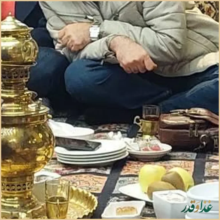 رستوران خانوادگی شاندیز گلنار