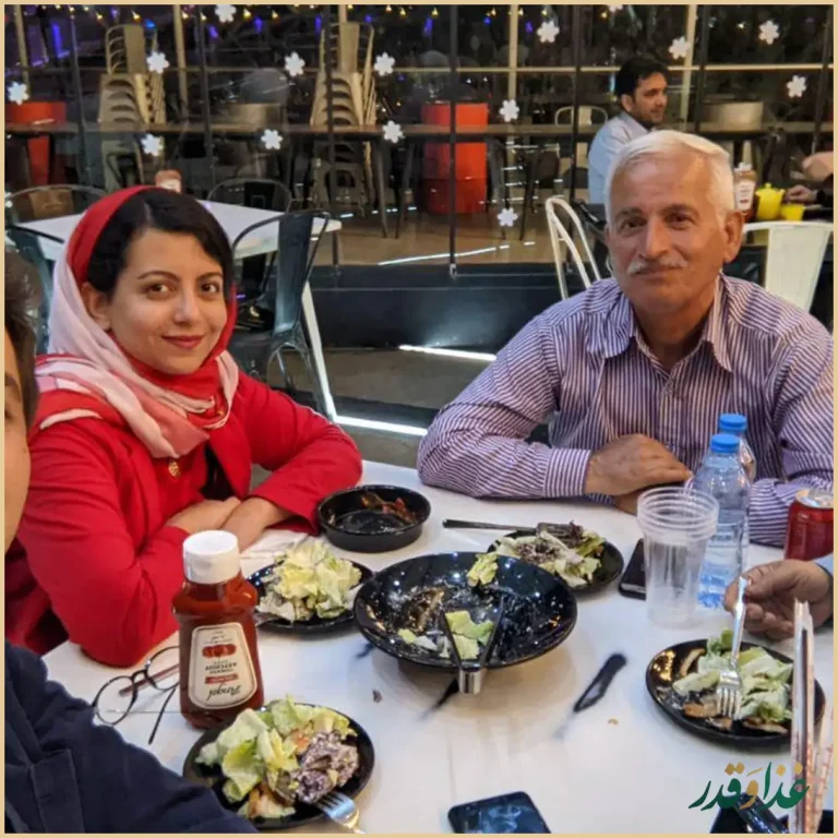 رستوران فلای لند فود پارک