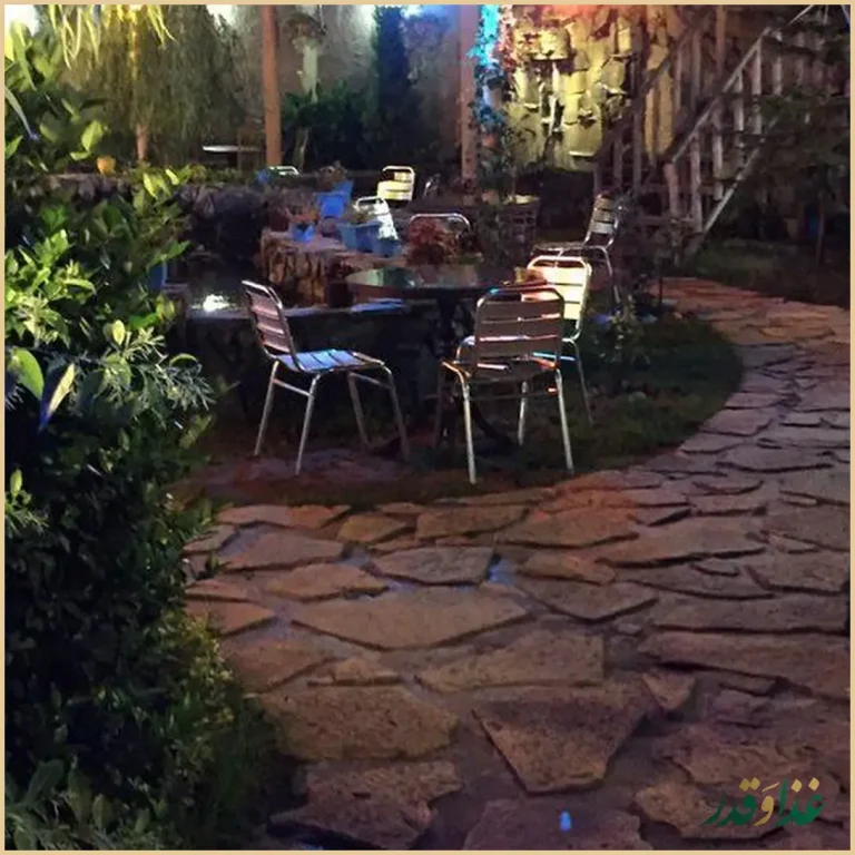 رستوران گل یخ