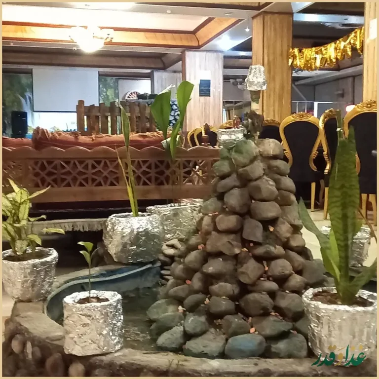 رستوران سنتی مفید