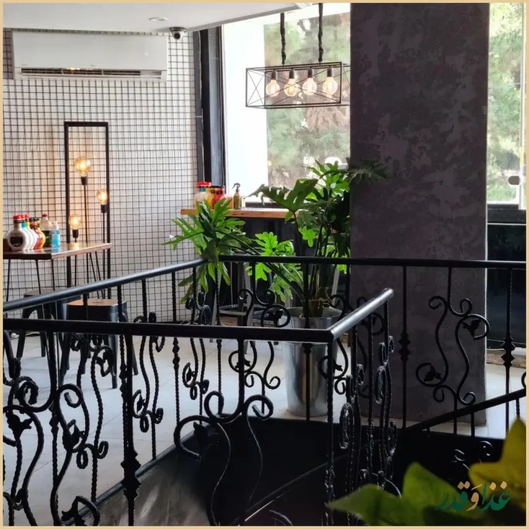 رستوران هاستر هات داگ