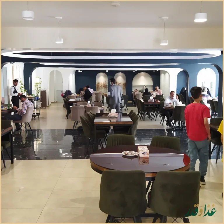 رستوران نور