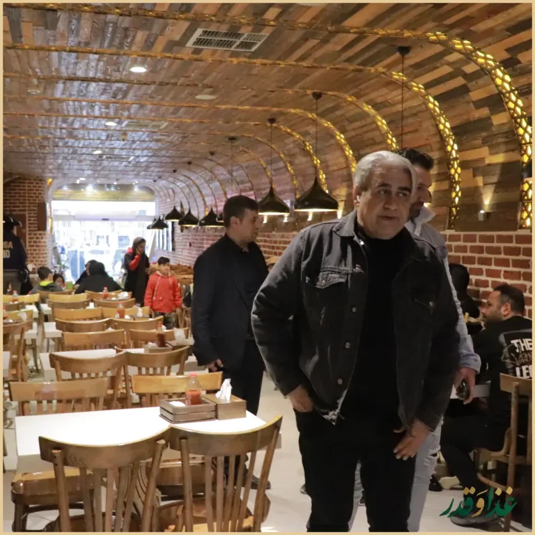 کافه رستوران دورهمی امامزاده حسن