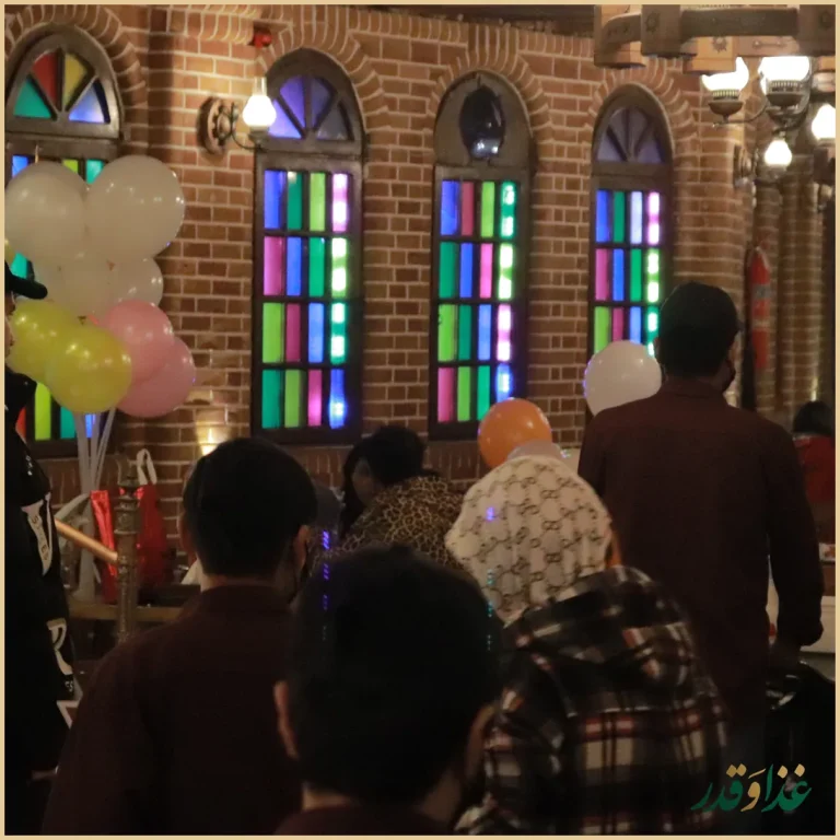 کافه رستوران دورهمی امامزاده حسن