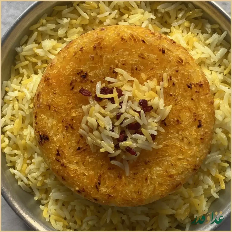 تهیه غذا خاتون