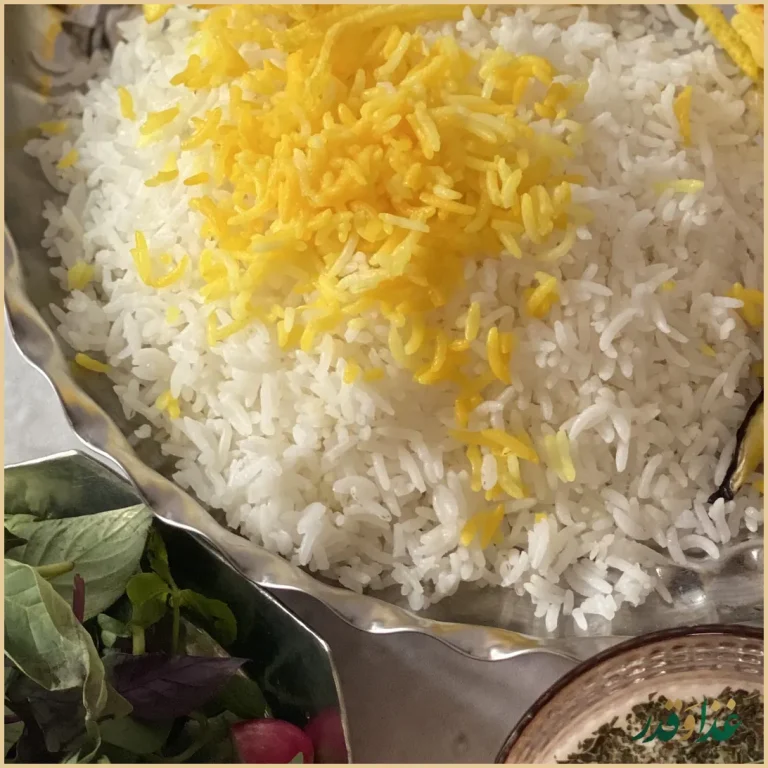 تهیه غذا خاتون