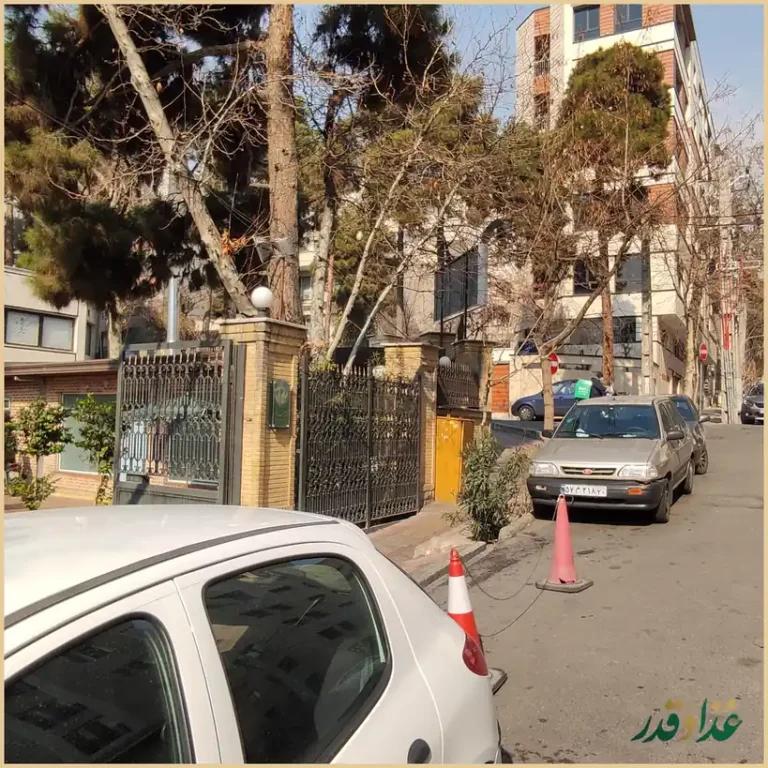 کافه رستوران باغ کاریز