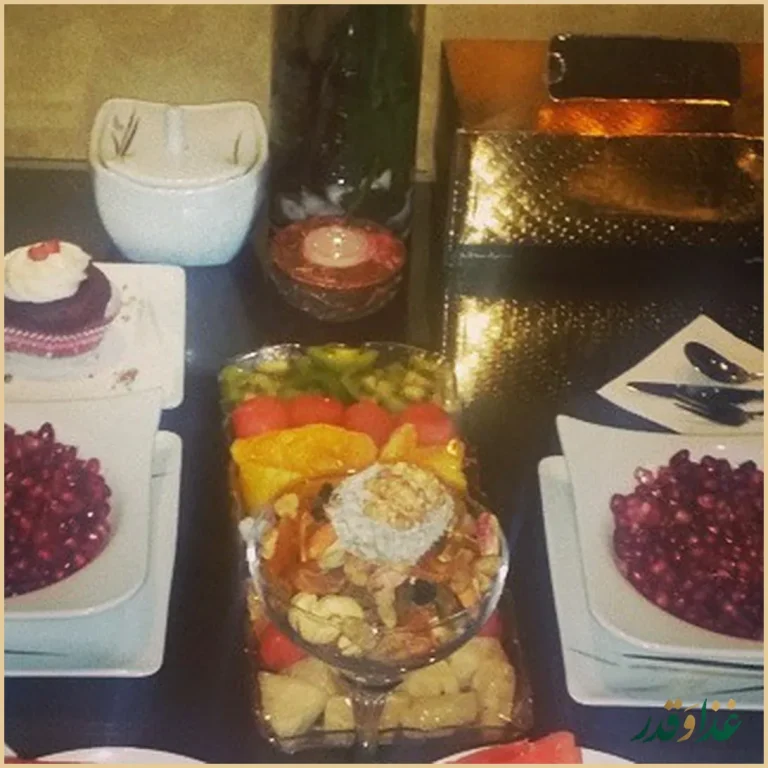 کافه رستوران سیب یخ