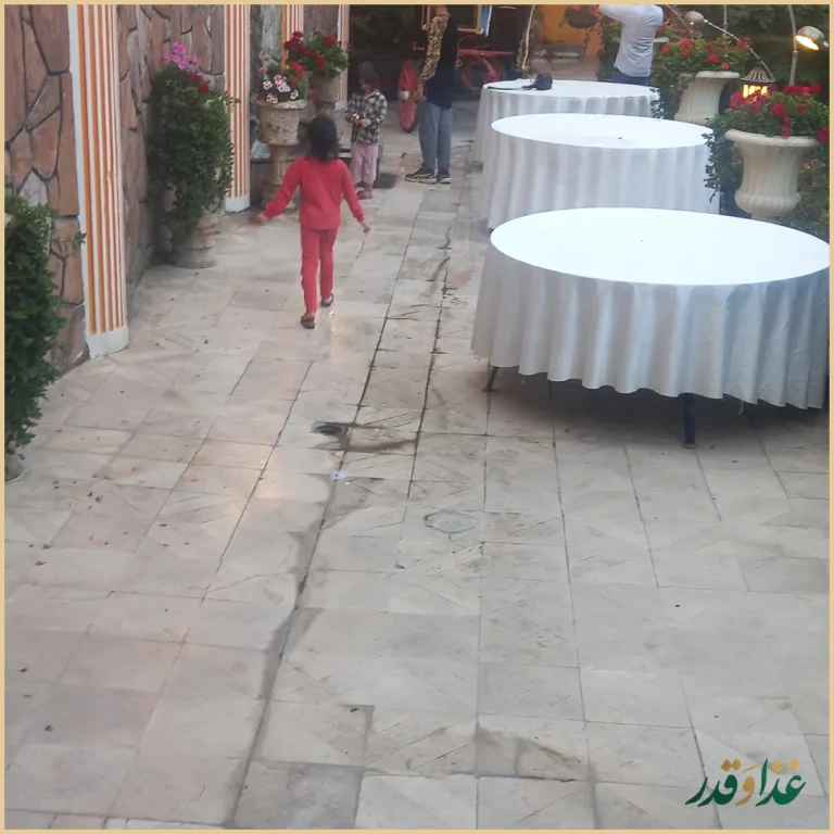 رستوران باغ بهشت