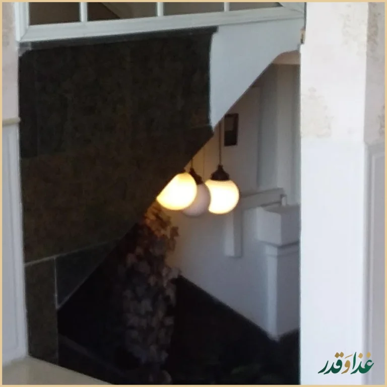 رستوران جوان