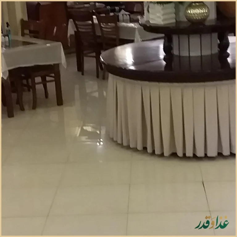 رستوران جوان