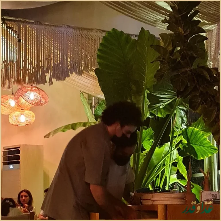 رستوران آولی