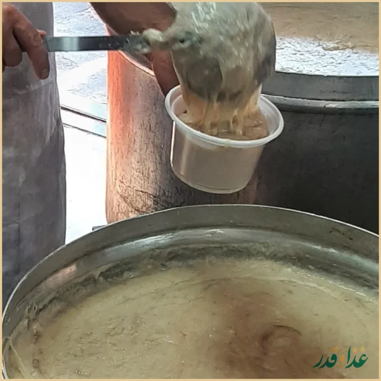 رستوران گل یاس