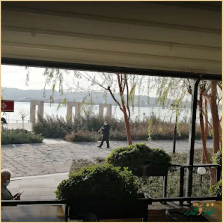 رستوران چیکن فکتوری(بام لند)