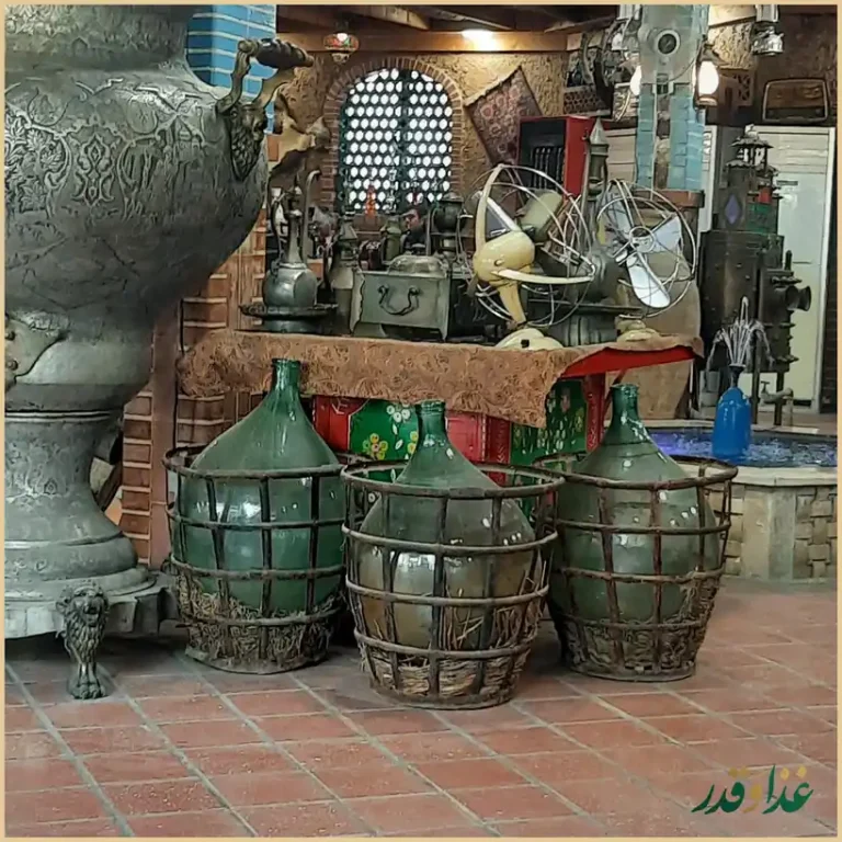 سفره خانه باغ ری