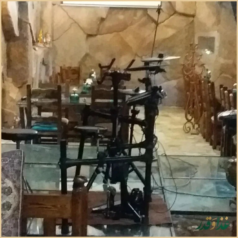 غار رستوران ققنوس