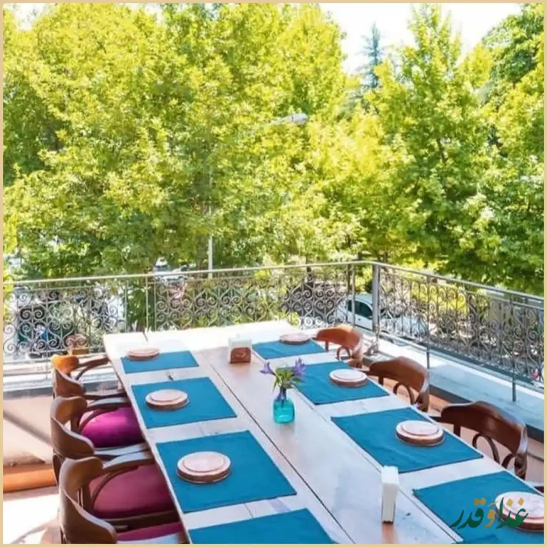 رستوران مس توران