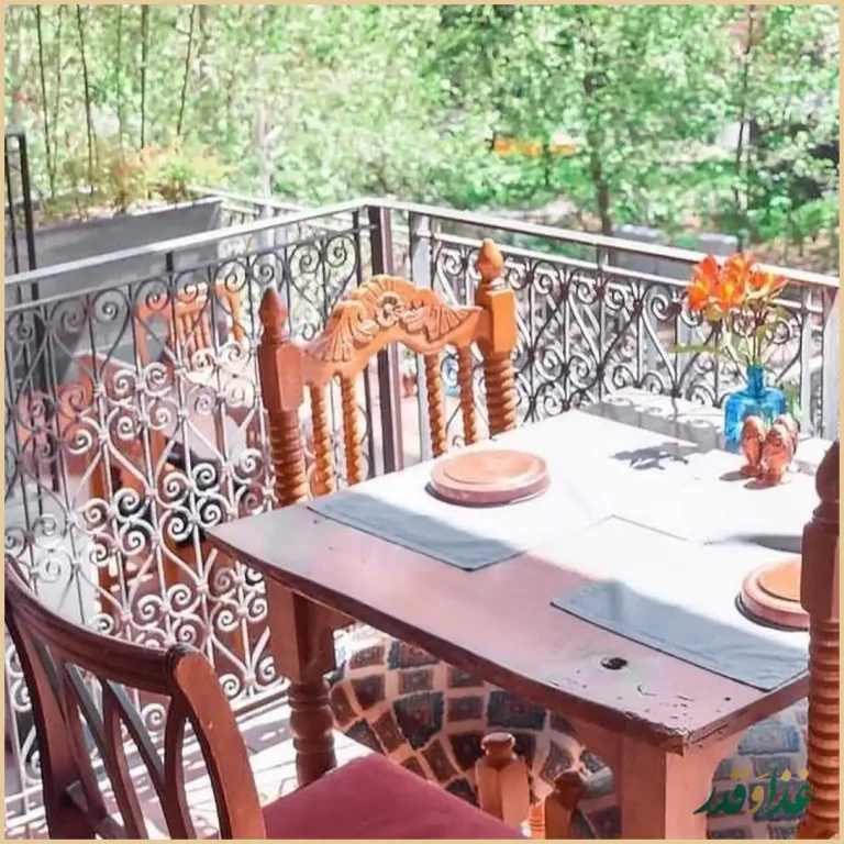 رستوران مس توران