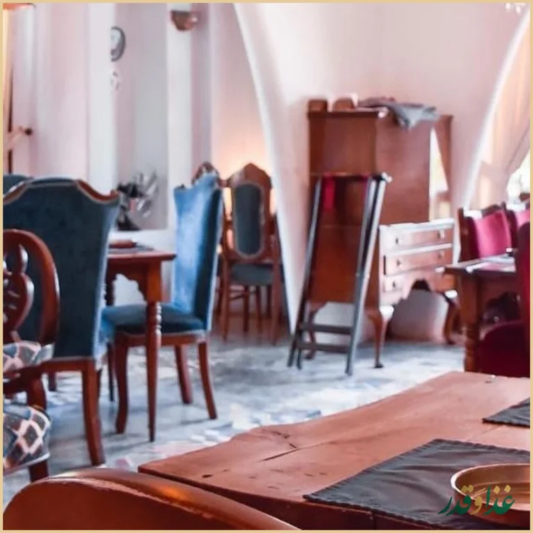 رستوران مس توران