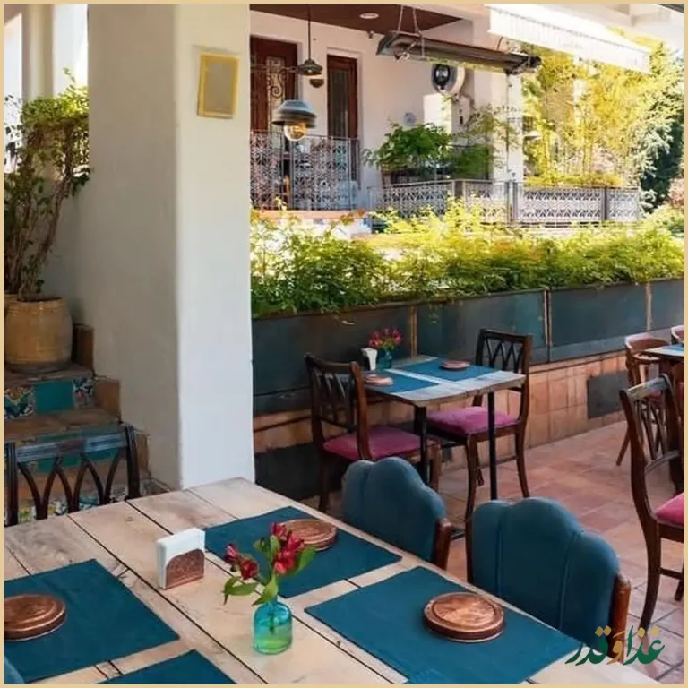 رستوران مس توران