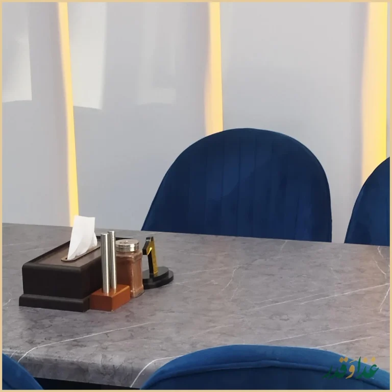 رستوران بهار 64