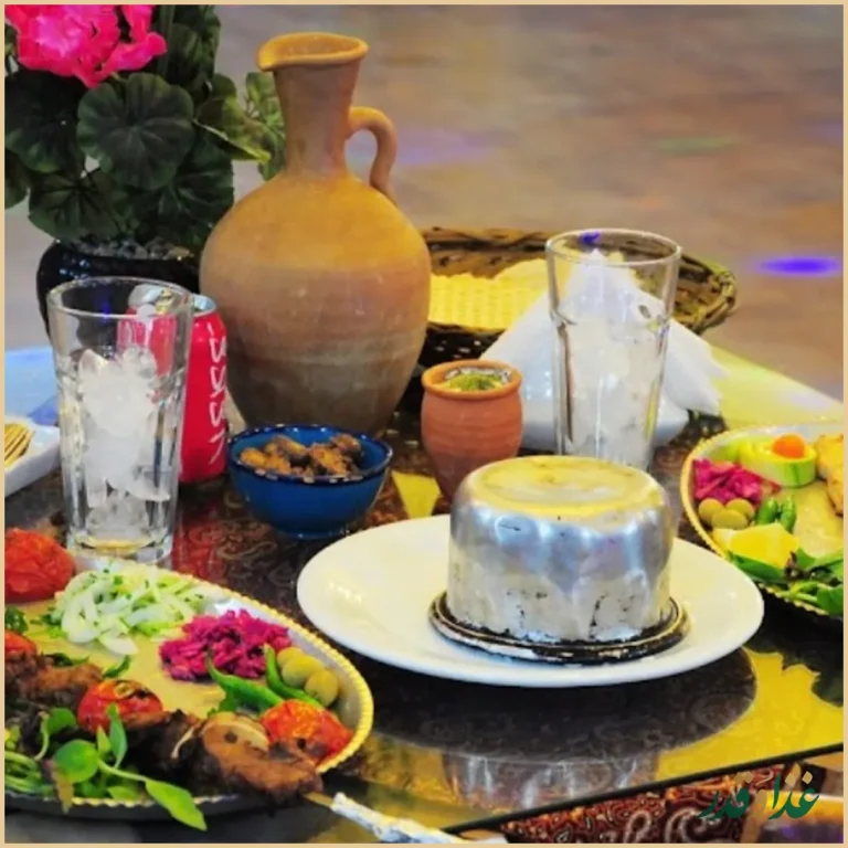 سرای گردشگری شب فیروزه ای