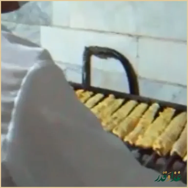 تهیه غذا مبارکه