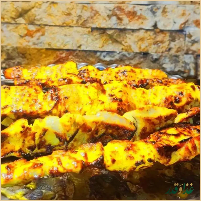 رستوران پدیده