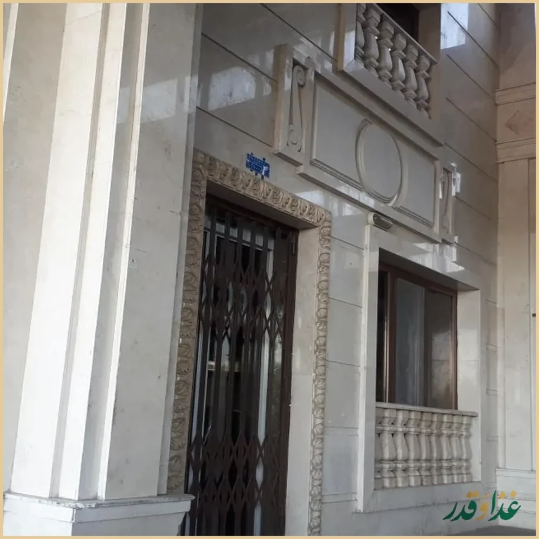 رستوران بزرگ طاها