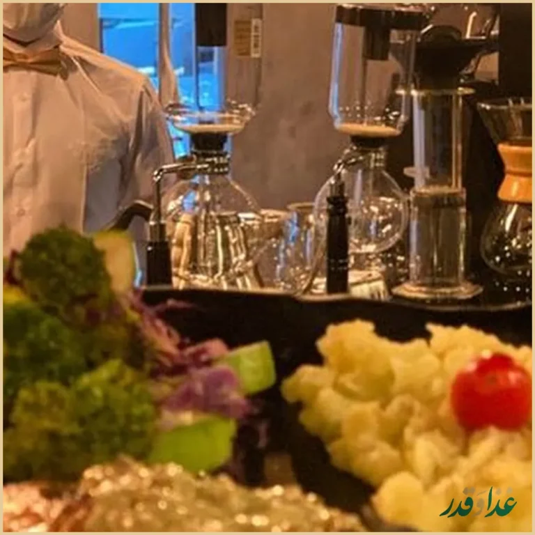 کافه رستوران تیارا رویال