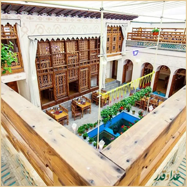 کافه رستوران خانه تاریخی همدم السلطنه