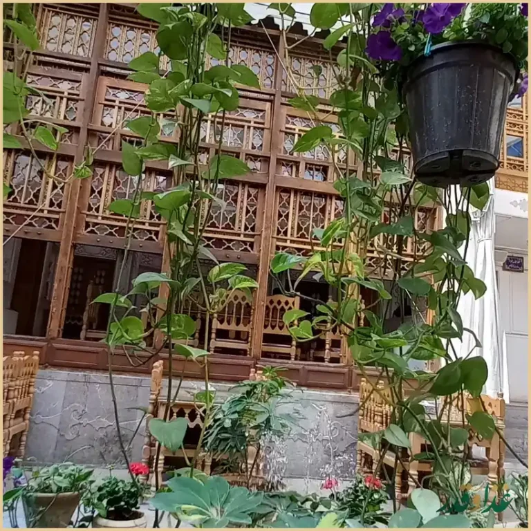 کافه رستوران خانه تاریخی همدم السلطنه