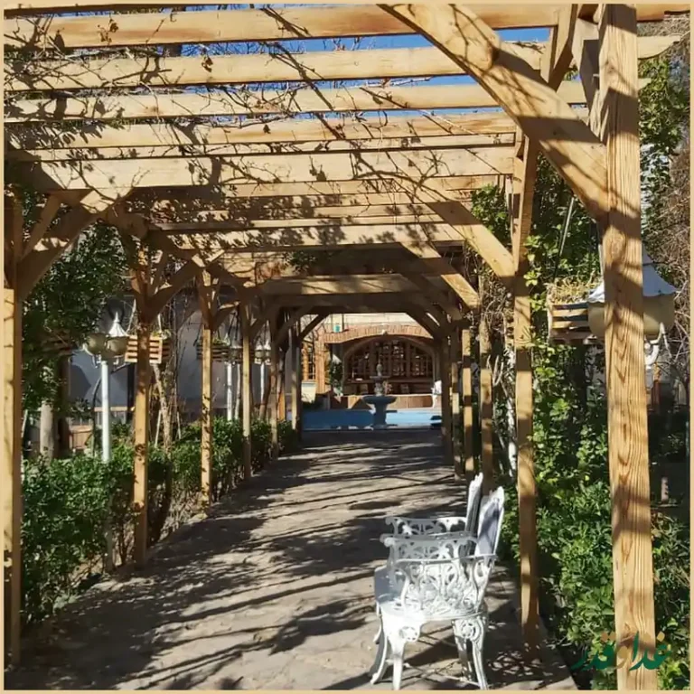 رستوران سه کاج