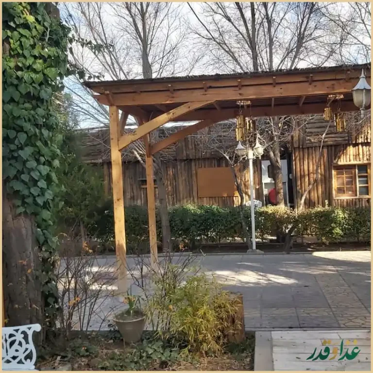 رستوران سه کاج