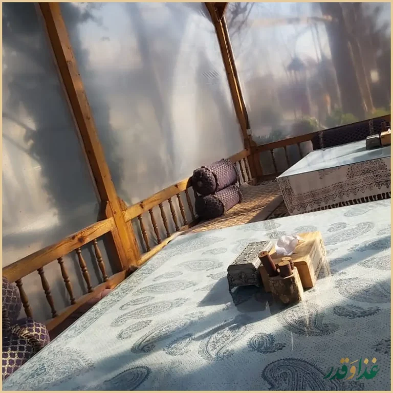 رستوران سه کاج