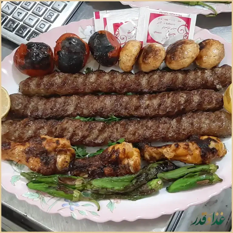 نان داغ کباب داغ جوان