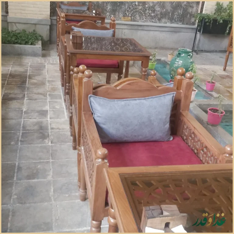 سفره خانه و کافه سنتی رومانس ۱