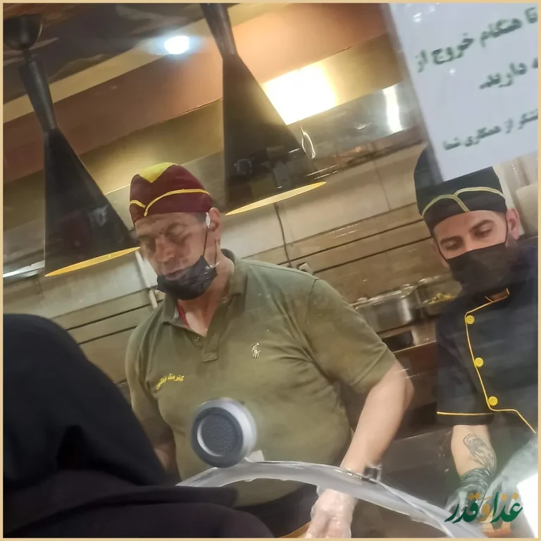 رستوران بیرون‌بر نیلگون