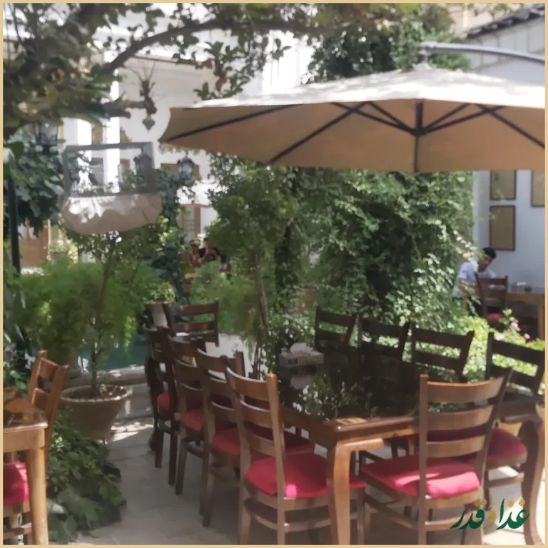 رستوران سنتی چهارنقش