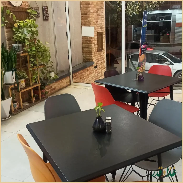 کافه فست فود پسران خوب