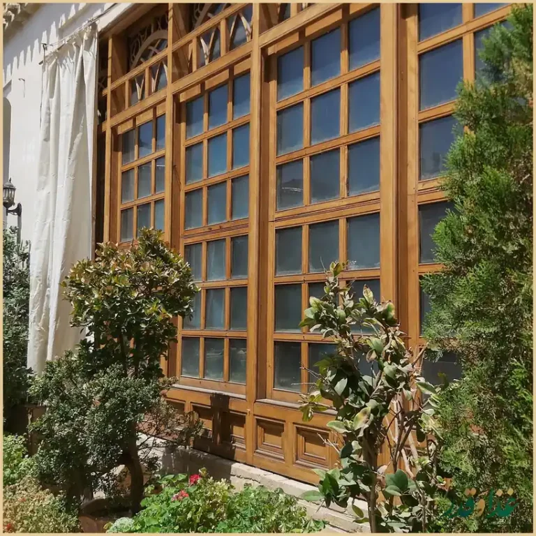 رستوران قصرمنشی