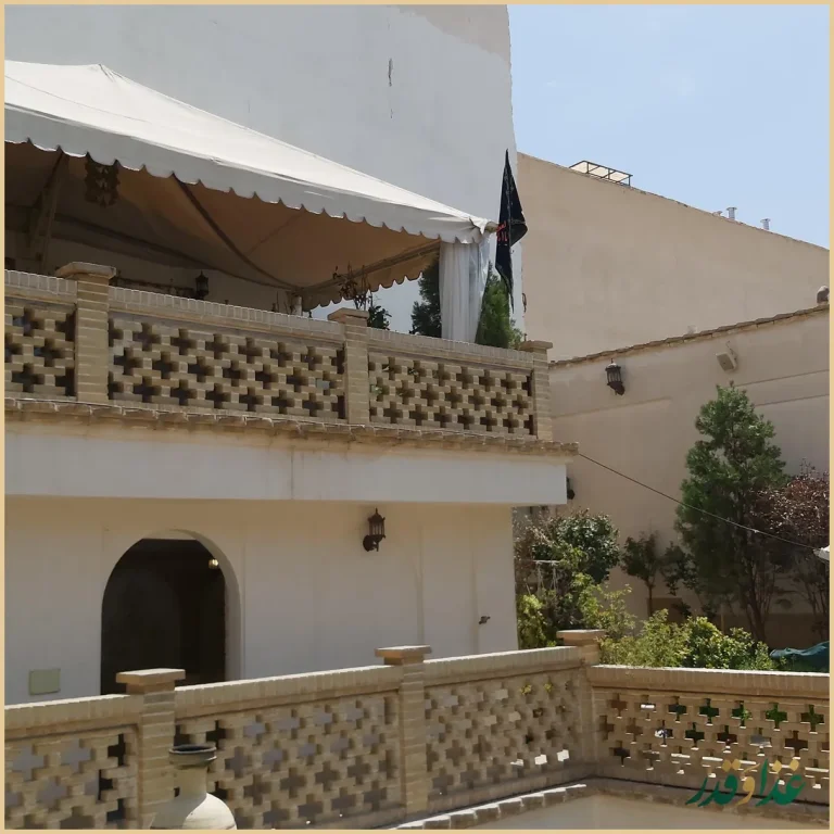 رستوران قصرمنشی