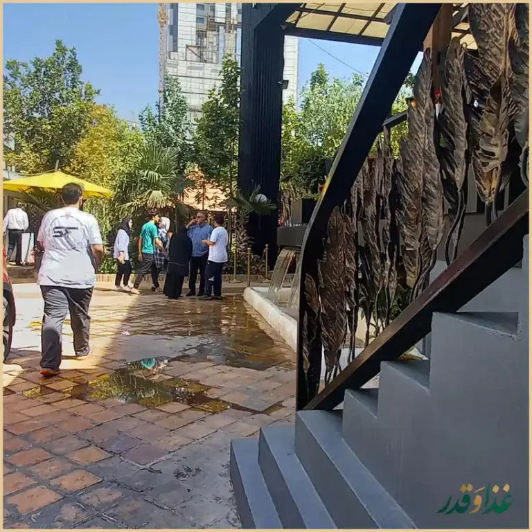 رستوران مهستان شاندیز